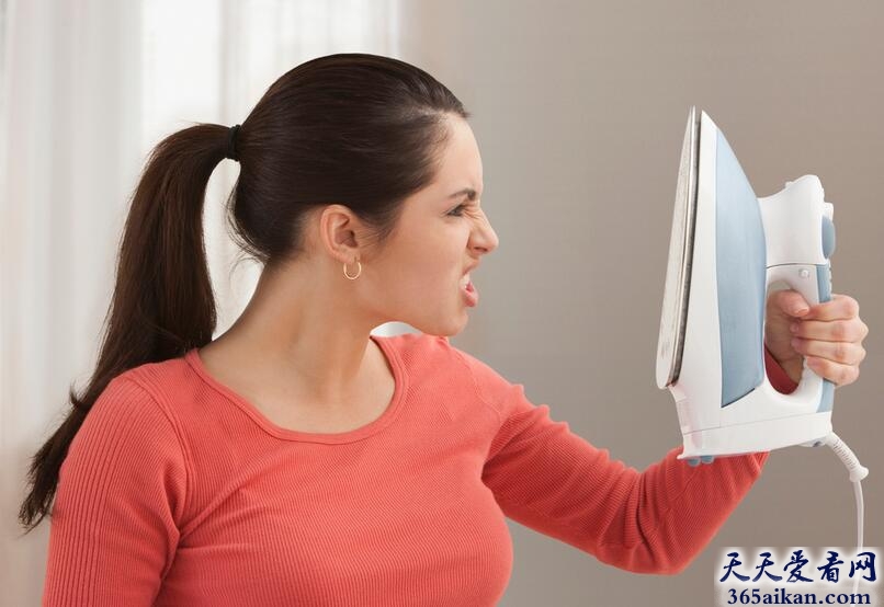梦见前夫和别的女人结婚我很生气.jpg