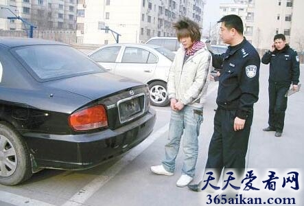 梦见警察抓贼.jpg