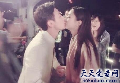 梦见明星亲吻自己.jpg