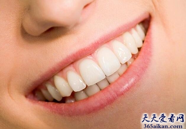 梦见自己掉牙齿.jpg