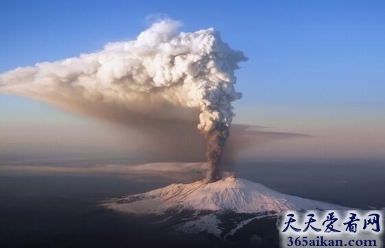 梦见火山爆发是什么意思？梦见火山爆发暗示着什么？