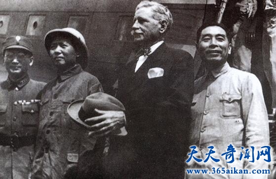 探索重庆和谈，蒋介石为何放走毛泽东！