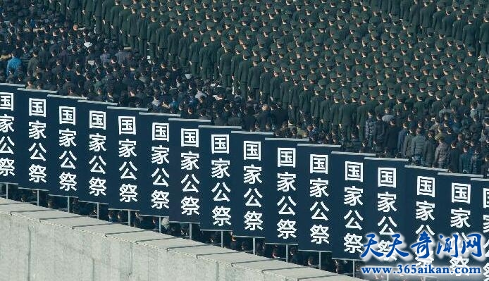 南京大屠杀国家公祭日为昔日的遇难同胞致哀！