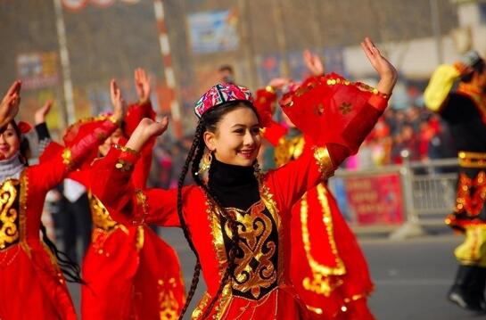 锡伯族春节习俗