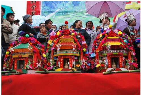 壮族农历二月二抢花炮是怎么回事？