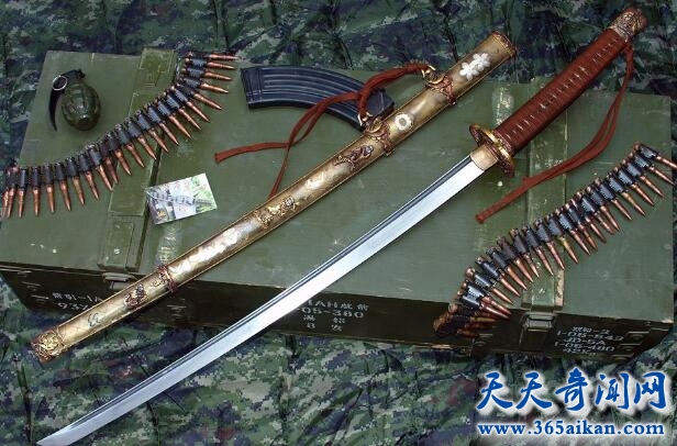 探寻锋利的日本军刀锻造全过程！