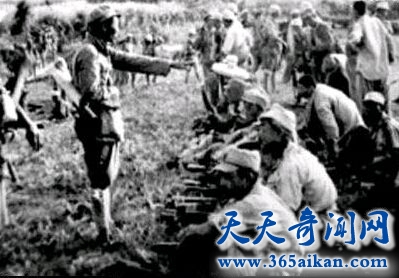揭秘历史上红军食言事件，红军处死张辉瓒致使百名党员被沉赣江