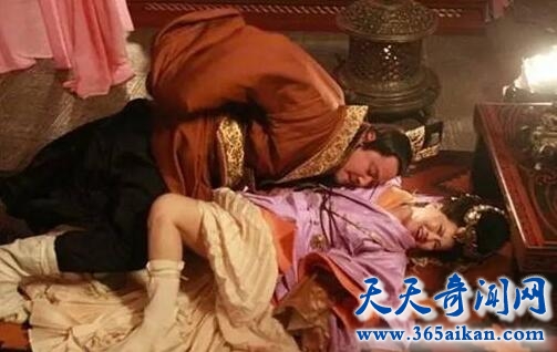 皇帝宠幸妃子3.jpg