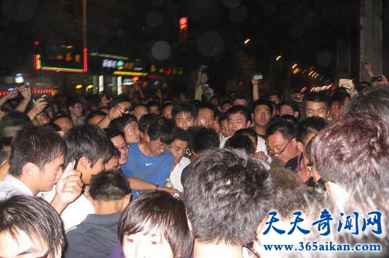 狱警林娜2.jpg
