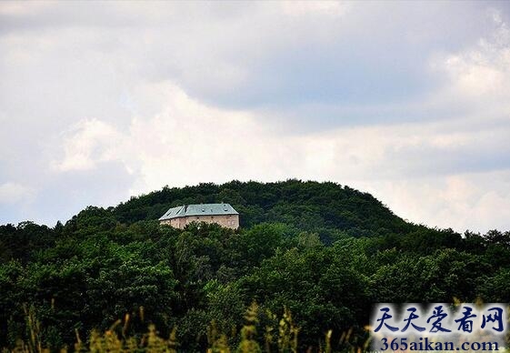 胡斯卡城堡.jpg