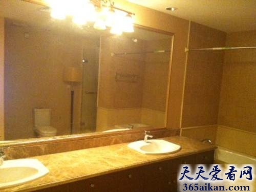 探秘维多利亚公园厕所事件，死者显灵吓死宝宝了！