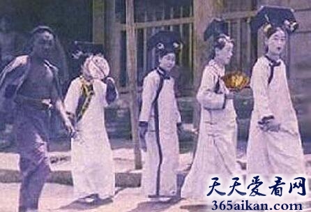 故宫阴兵借道.jpg