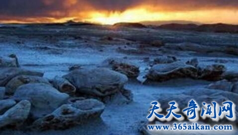 昆仑山“地狱之门”尸骸遍地无人敢闯1.jpg