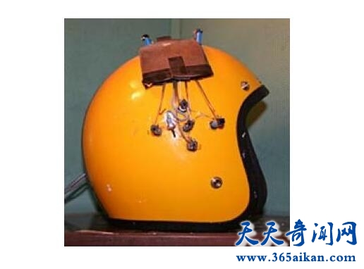 “上帝头盔”实验1.jpg