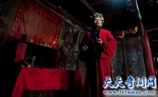 传说中的神秘力量黑巫术是否真的存在？黑巫术是如何谋害他人的？