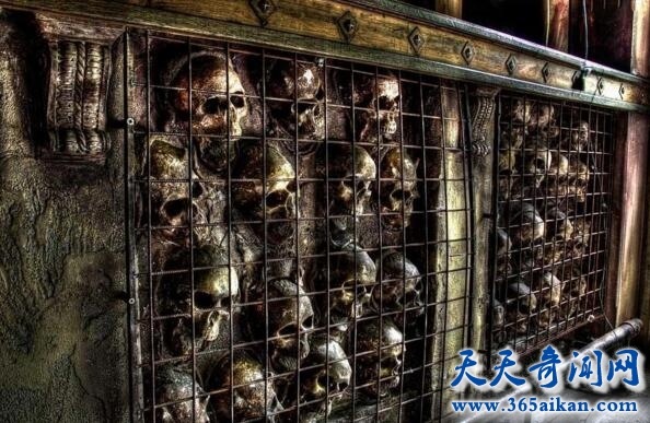 世界上最具特色的餐厅，幽灵餐厅吸血鬼坐台！