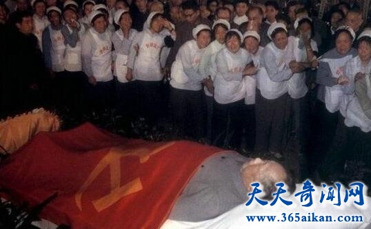 毛主席水晶棺