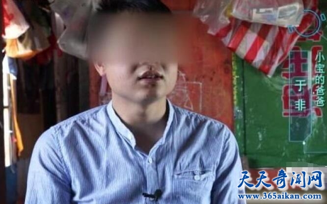 女子嫌儿子拖累自己1.jpg