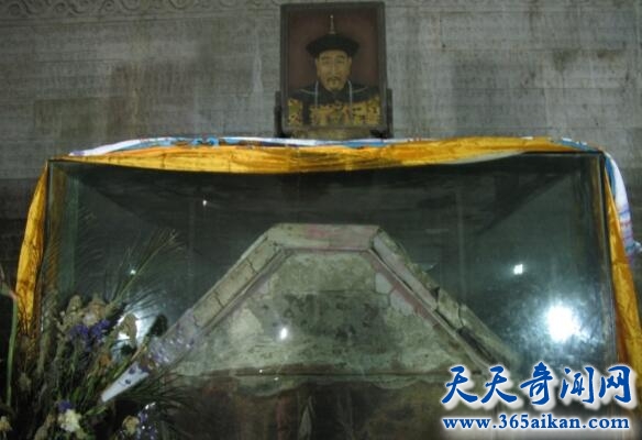 乾隆棺椁1.jpg