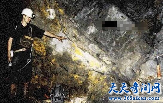 20亿年前的原子反应堆.jpg