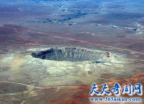 盘点世界十大陨石坠落事件，看这些天外来客是如何光临地球的！