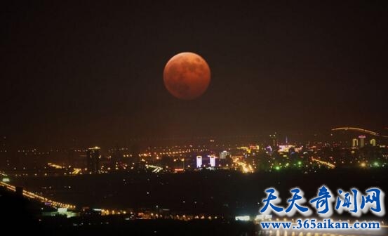 全球多地惊现红月亮，红月亮是怎样形成的呢？
