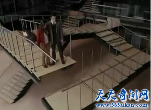 揭秘著名的科学悖论潘洛斯阶梯能在现实中存在吗？