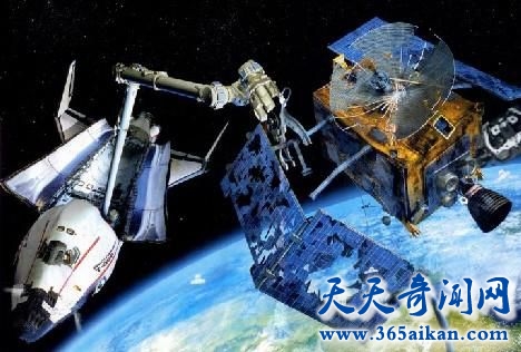 地球天空上年年增长的太空垃圾，我们该如何回收太空垃圾