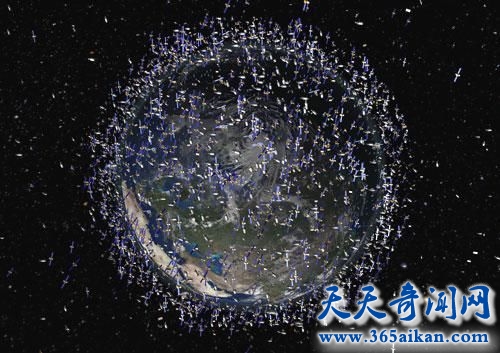 地球天空上年年增长的太空垃圾，我们该如何回收太空垃圾