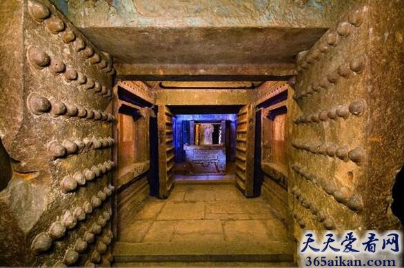 秦始皇陵直的有大量水银.jpg