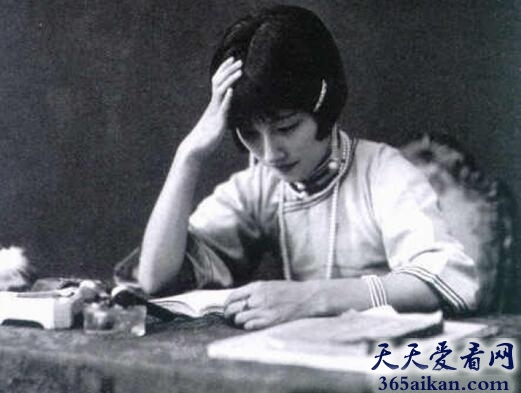 陆小曼.jpg