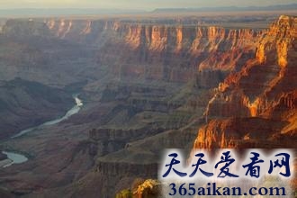 全球最大的裂谷是哪个？全球最大的裂谷介绍