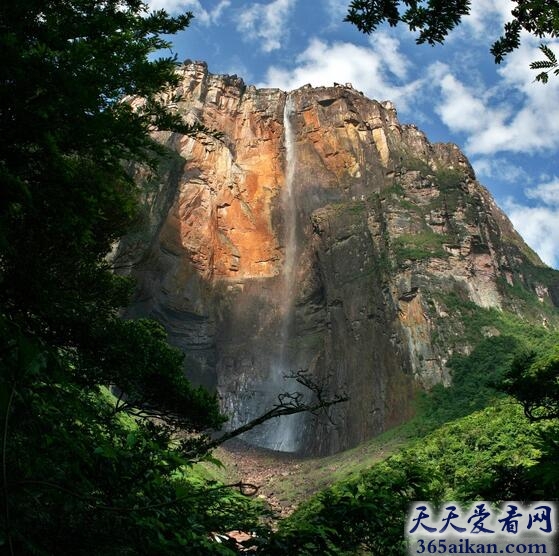 世界上落差最大的瀑布在哪？世界上落差最大的瀑布美图欣赏