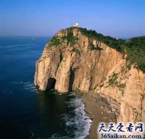 世界最高的岛屿是哪个？世界最高的岛屿图片赏析