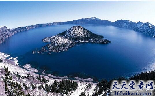 火山口湖1.jpg