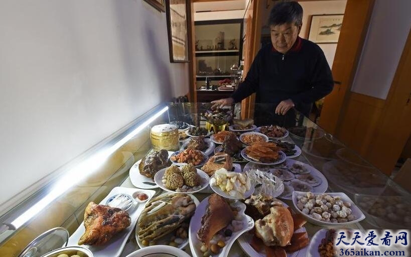 世界上最逼真的石头，老人摆“石头宴”足以以假乱真