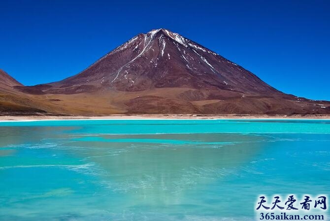 利坎卡武尔火山.jpg