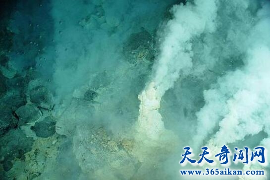 马里亚纳海沟.jpg